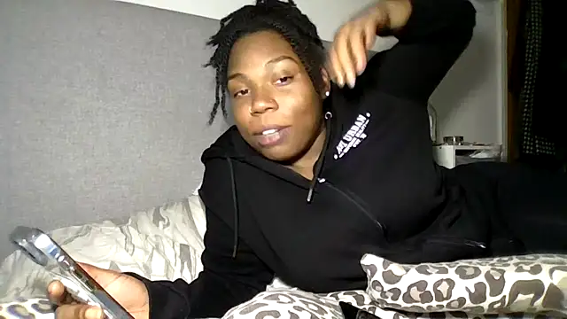 Snapshot of Bali_baddie_x chatting on February 6, 2025, 11:26 pm Bali baddie x online show from February 6, 2025, 11:26 pm