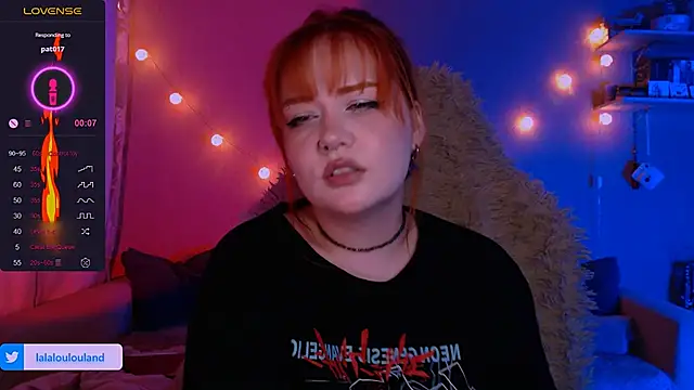 Snapshot of lala_loulou_land chatting on January 11, 2025, 12:01 am lala loulou land online show from January 11, 2025, 12:01 am