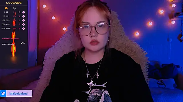 Snapshot of lala_loulou_land chatting on February 26, 2025, 9:48 pm lala loulou land online show from February 26, 2025, 9:48 pm