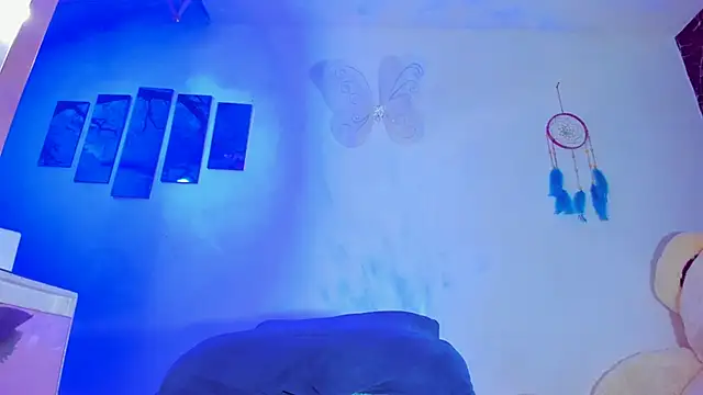 Snapshot of emperatrizhotwolf chatting on December 29, 2024, 7:39 am emperatrizhotwolf online show from December 29, 2024, 7:39 am