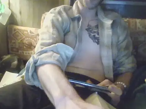 Snapshot of Irishman9077 chatting on October 17, 2025, 8:28 am Irishman9077 online show from October 17, 2025, 8:28 am