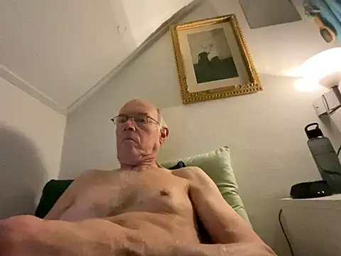 Snapshot of martxxxxx chatting on February 22, 2025, 9:48 pm martxxxxx online show from February 22, 2025, 9:48 pm