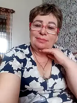 Snapshot of Lee_Nell chatting on February 10, 2025, 6:31 am Lee Nell online show from February 10, 2025, 6:31 am