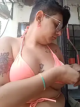 Snapshot of ConeNella chatting on December 26, 2024, 4:25 pm ConeNella online show from December 26, 2024, 4:25 pm