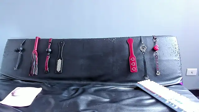 Snapshot of K_Intraven0us chatting on February 18, 2025, 7:09 pm K Intraven0us online show from February 18, 2025, 7:09 pm