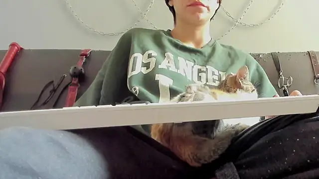 Snapshot of K_Intraven0us chatting on September 12, 2025, 5:24 pm K Intraven0us online show from September 12, 2025, 5:24 pm