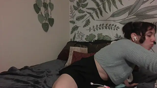 Snapshot of punkpuppy_ chatting on March 6, 2025, 2:19 am punkpuppy online show from March 6, 2025, 2:19 am