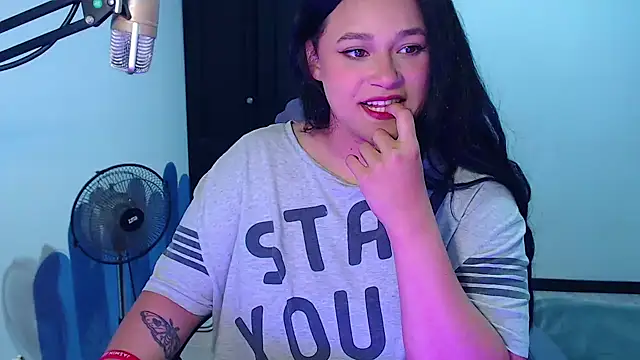 Snapshot of Luciernaga18 chatting on October 11, 2025, 1:49 am Luciernaga18 online show from October 11, 2025, 1:49 am