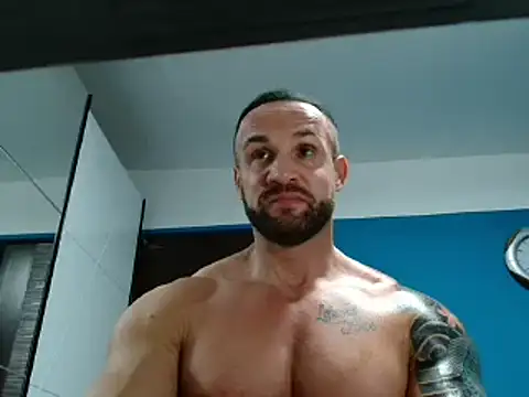 Snapshot of Magnificmuscles89 chatting on January 12, 2025, 8:36 pm Magnificmuscles89 online show from January 12, 2025, 8:36 pm