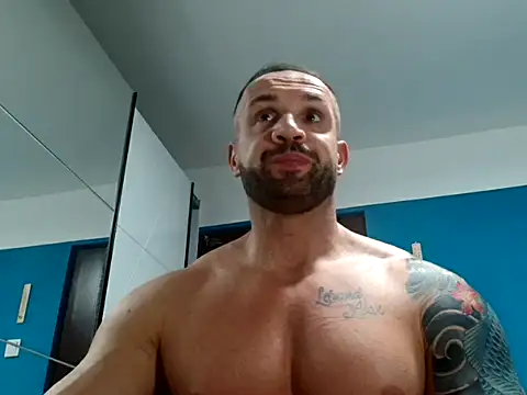 Snapshot of Magnificmuscles89 chatting on February 2, 2025, 4:00 pm Magnificmuscles89 online show from February 2, 2025, 4:00 pm