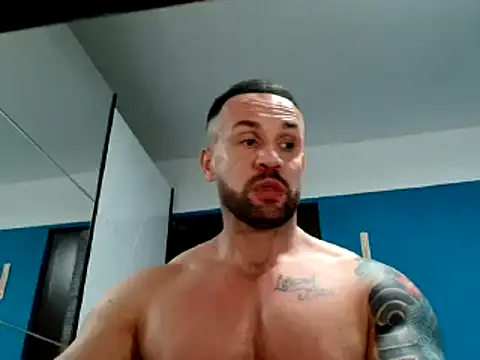 Snapshot of Magnificmuscles89 chatting on February 12, 2025, 10:15 pm Magnificmuscles89 online show from February 12, 2025, 10:15 pm