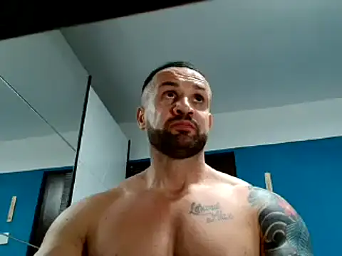 Snapshot of Magnificmuscles89 chatting on March 1, 2025, 9:26 pm Magnificmuscles89 online show from March 1, 2025, 9:26 pm