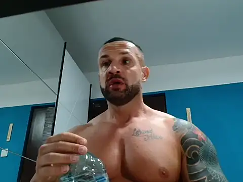 Snapshot of Magnificmuscles89 chatting on March 20, 2025, 9:46 pm Magnificmuscles89 online show from March 20, 2025, 9:46 pm