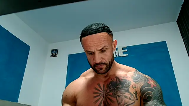 Snapshot of Magnificmuscles89 chatting on October 19, 2025, 9:48 pm Magnificmuscles89 online show from October 19, 2025, 9:48 pm