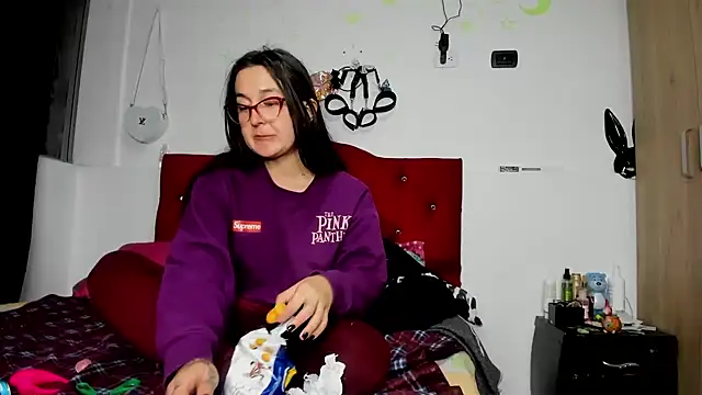 Snapshot of Sweet-Suck69 chatting on January 5, 2025, 3:53 am Sweet-Suck69 online show from January 5, 2025, 3:53 am