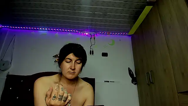 Snapshot of Sweet-Suck69 chatting on January 6, 2025, 11:20 pm Sweet-Suck69 online show from January 6, 2025, 11:20 pm