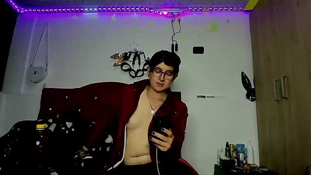 Snapshot of Sweet-Suck69 chatting on January 7, 2025, 2:31 am Sweet-Suck69 online show from January 7, 2025, 2:31 am