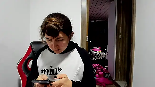 Snapshot of Sweet-Suck69 chatting on February 19, 2025, 4:44 am Sweet-Suck69 online show from February 19, 2025, 4:44 am