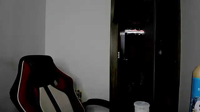 Snapshot of Sweet-Suck69 chatting on February 22, 2025, 10:31 pm Sweet-Suck69 online show from February 22, 2025, 10:31 pm