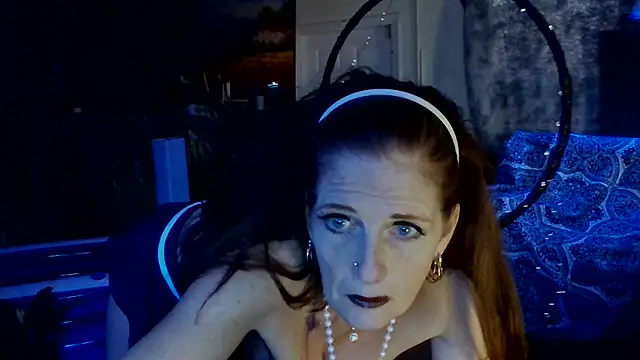 Snapshot of Avaivory chatting on February 6, 2025, 3:41 pm Avaivory online show from February 6, 2025, 3:41 pm