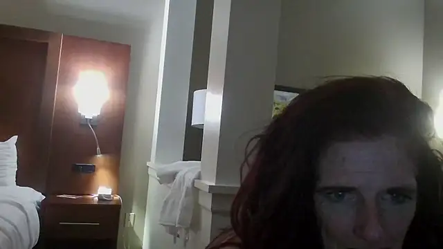 Snapshot of Avaivory chatting on October 6, 2025, 6:22 am Avaivory online show from October 6, 2025, 6:22 am