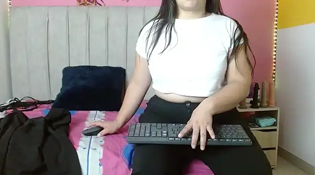 Snapshot of monickhot303av chatting on January 17, 2025, 3:34 am monickhot303av online show from January 17, 2025, 3:34 am