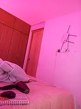 Snapshot of FREYJA- chatting on February 25, 2025, 7:58 pm FREYJA- online show from February 25, 2025, 7:58 pm