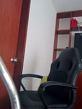 Snapshot of FREYJA- chatting on September 28, 2025, 7:41 pm FREYJA- online show from September 28, 2025, 7:41 pm