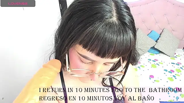 Snapshot of Katalina_novoa chatting on January 17, 2025, 7:27 pm Katalina novoa online show from January 17, 2025, 7:27 pm