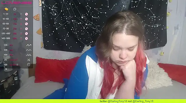 Snapshot of darling_tony chatting on December 7, 2024, 1:29 pm darling tony online show from December 7, 2024, 1:29 pm