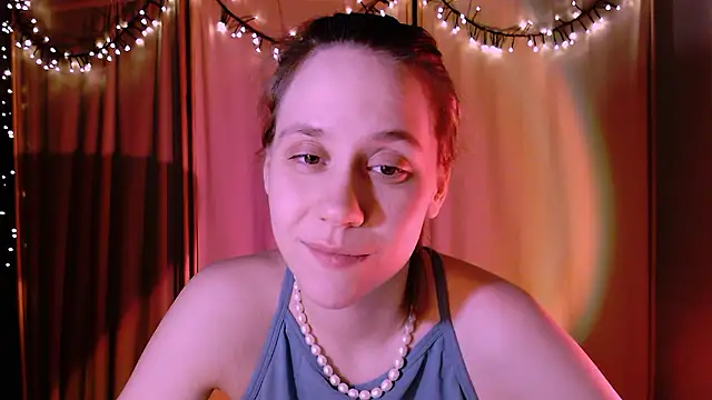 Snapshot of Malinax chatting on December 5, 2024, 10:23 pm Malinax online show from December 5, 2024, 10:23 pm