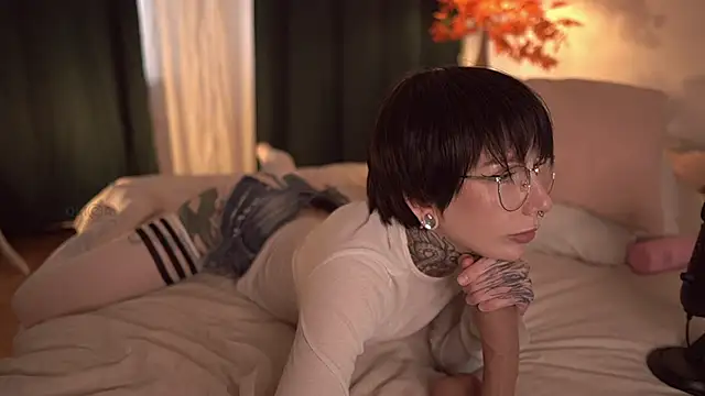 Snapshot of ifuckingtoy_ chatting on October 19, 2025, 1:01 pm ifuckingtoy online show from October 19, 2025, 1:01 pm