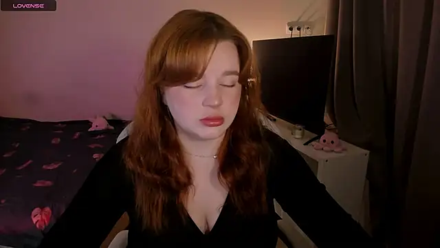 Snapshot of _Lisa_x chatting on December 2, 2024, 7:14 am  Lisa x online show from December 2, 2024, 7:14 am