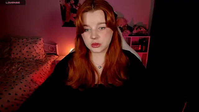 Snapshot of _Lisa_x chatting on October 19, 2025, 3:45 pm  Lisa x online show from October 19, 2025, 3:45 pm
