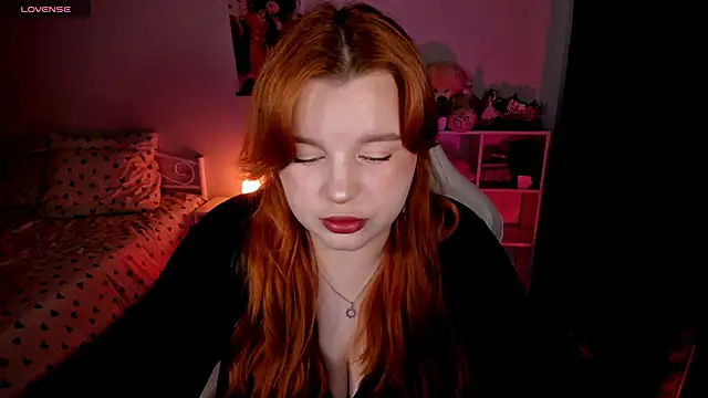 Snapshot of _Lisa_x chatting on October 23, 2025, 12:04 pm  Lisa x online show from October 23, 2025, 12:04 pm
