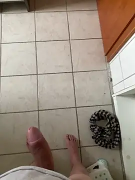 Snapshot of YoungDick25 chatting on October 12, 2025, 10:47 am YoungDick25 online show from October 12, 2025, 10:47 am