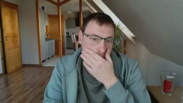 Snapshot of Relsxboy chatting on January 8, 2025, 8:16 am Relsxboy online show from January 8, 2025, 8:16 am