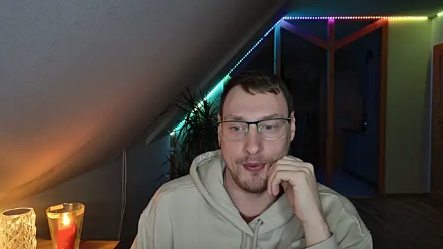 Snapshot of Relsxboy chatting on January 10, 2025, 7:54 pm Relsxboy online show from January 10, 2025, 7:54 pm