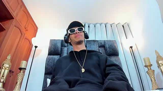 Snapshot of TomyMosterCock chatting on January 14, 2025, 12:00 am TomyMosterCock online show from January 14, 2025, 12:00 am