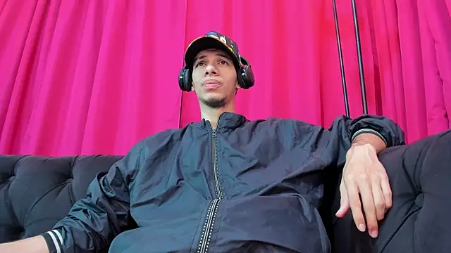 Snapshot of TomyMosterCock chatting on February 8, 2025, 4:25 am TomyMosterCock online show from February 8, 2025, 4:25 am