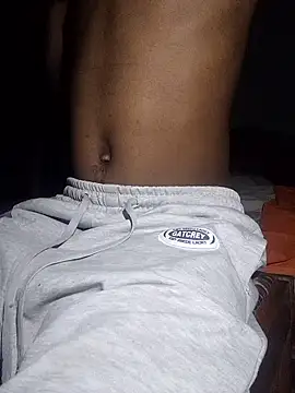 Snapshot of Naughty_Ratty chatting on February 4, 2025, 10:24 pm Naughty Ratty online show from February 4, 2025, 10:24 pm