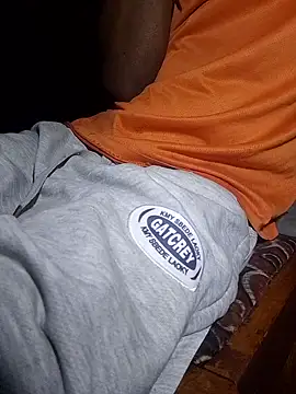 Snapshot of Naughty_Ratty chatting on February 24, 2025, 11:41 pm Naughty Ratty online show from February 24, 2025, 11:41 pm