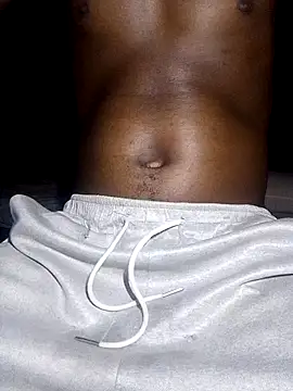 Snapshot of Naughty_Ratty chatting on February 28, 2025, 10:06 pm Naughty Ratty online show from February 28, 2025, 10:06 pm