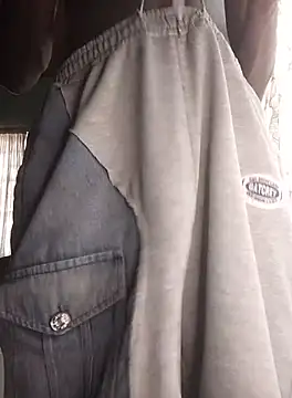 Snapshot of Naughty_Ratty chatting on October 16, 2025, 10:27 am Naughty Ratty online show from October 16, 2025, 10:27 am