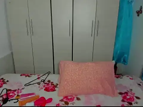 Snapshot of Dana_Jeins chatting on February 17, 2025, 1:32 pm Dana Jeins online show from February 17, 2025, 1:32 pm