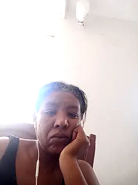 Snapshot of Surreyaa chatting on September 27, 2025, 5:29 pm Surreyaa online show from September 27, 2025, 5:29 pm