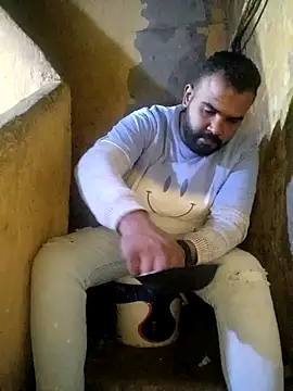 Snapshot of ListedLoin chatting on January 2, 2025, 5:39 pm ListedLoin online show from January 2, 2025, 5:39 pm