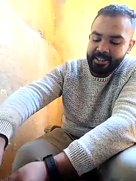 Snapshot of ListedLoin chatting on January 3, 2025, 8:00 am ListedLoin online show from January 3, 2025, 8:00 am