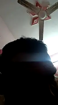 Snapshot of ListedLoin chatting on January 7, 2025, 11:45 pm ListedLoin online show from January 7, 2025, 11:45 pm