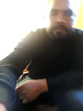 Snapshot of ListedLoin chatting on January 30, 2025, 1:31 pm ListedLoin online show from January 30, 2025, 1:31 pm